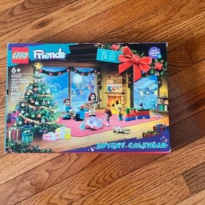 LEGO Friends Holiday Advent Calendar Set
